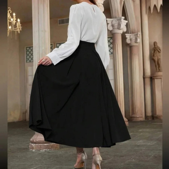 Luxe high waisted pleated flare maxi skirt - Picture 4 of 5